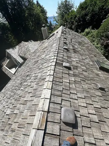 New shingle roof on a split-level home
